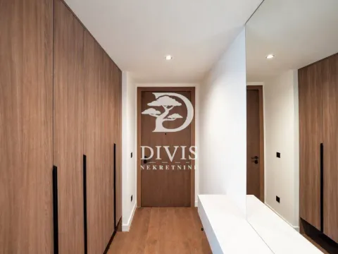 Rent, four bedroom apartment, 150m², Beograd Na Vodi, Beograd - image 10