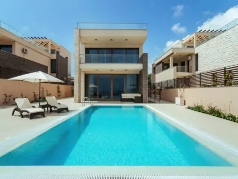 Izdavanje, kuća, 450m², Krimovica, Kotor - image 5