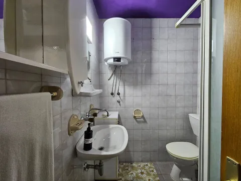 Rent, studio apartment, 32m², Centar, Bar - image 4