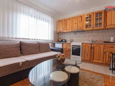 Izdavanje, jednosoban stan, 29m², Centar, Zlatibor - image 2