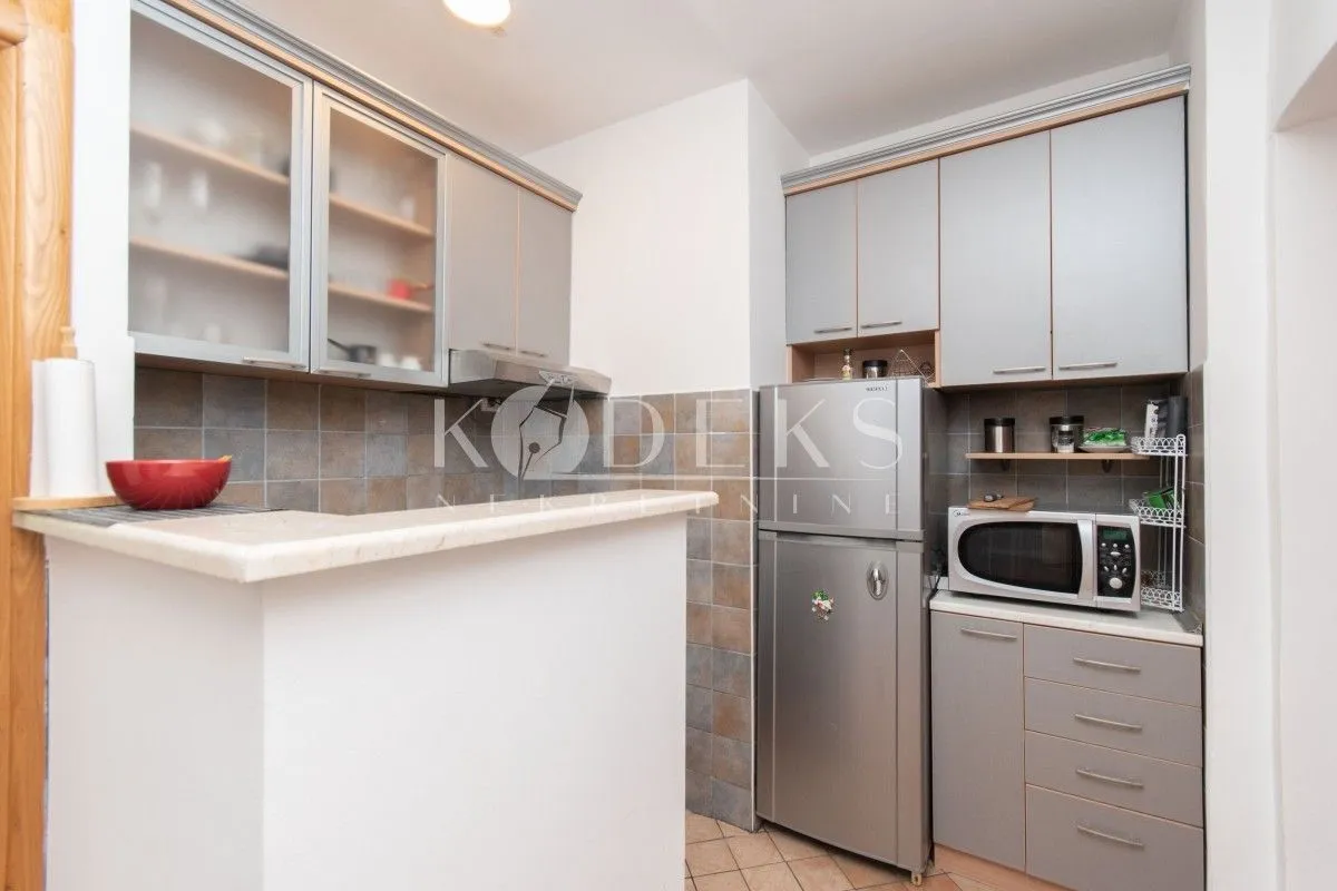 Izdavanje, dvosoban stan, 53m², Centar, Podgorica