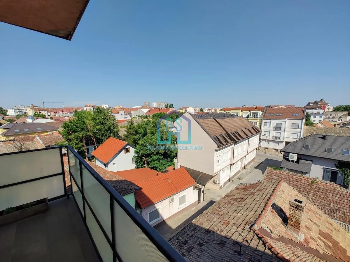 Prodaja, trosoban stan, 74m², Stari grad, Novi Sad