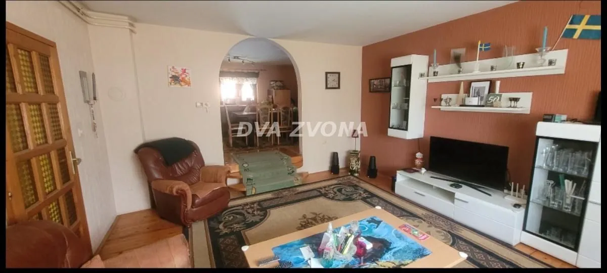 Prodaja, kuća, 179m², Adice, Novi Sad Sve Podlokacije