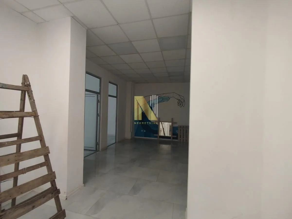 Rent, office space, 160m², Centar, Novi Sad