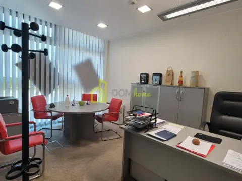 Prodaja, poslovni prostor, 118m², Masline, Podgorica - image 4