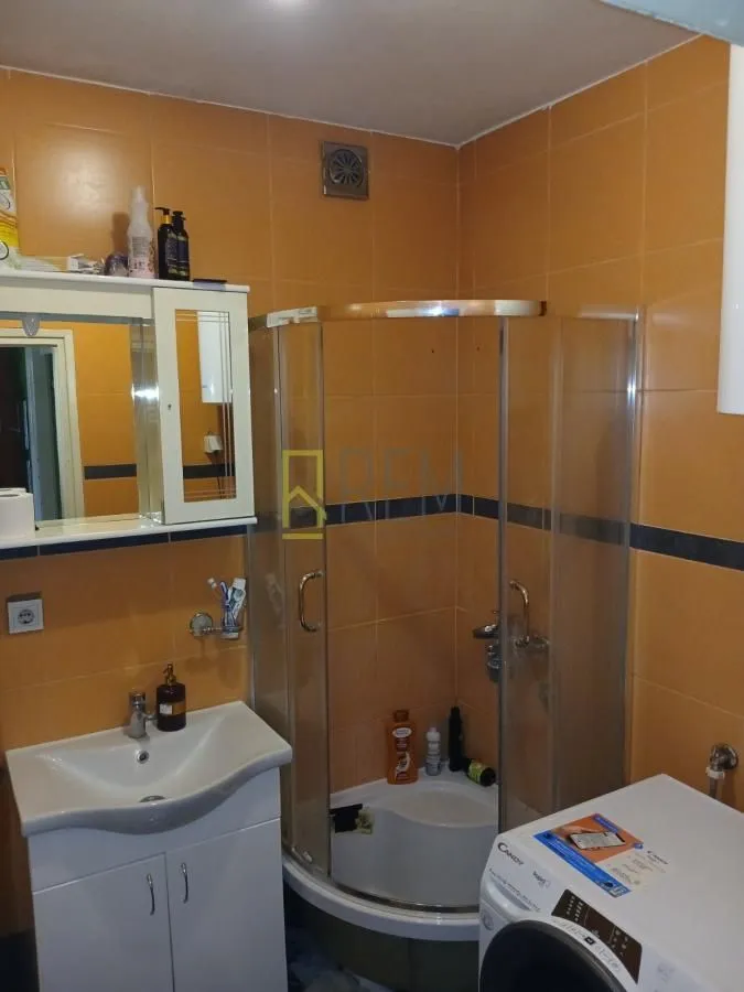 Prodaja, dvosoban stan, 76m², Centar, Podgorica