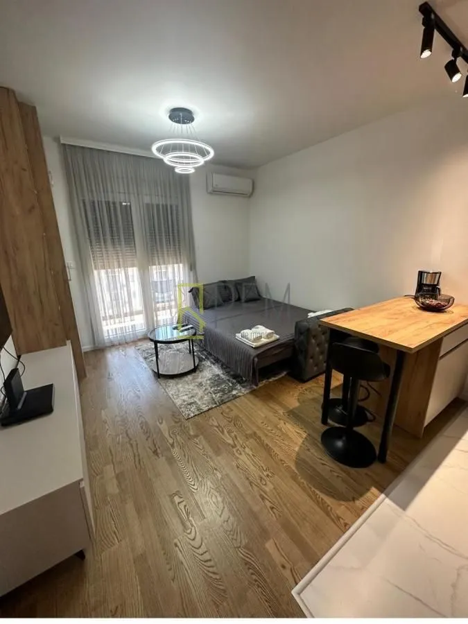 Prodaja, garsonjera, 26m², Pobrežje, Podgorica