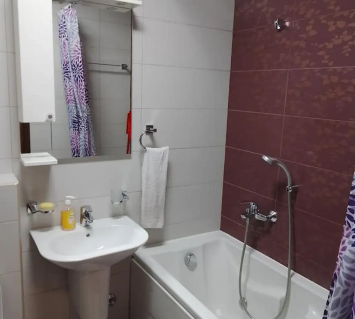 Izdavanje, jednosoban stan, 50m², City Kvart, Podgorica