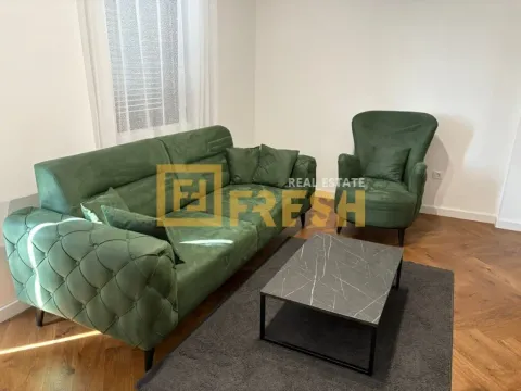 Prodaja, jednosoban stan, 69m², Tivat, Crna Gora - image 1