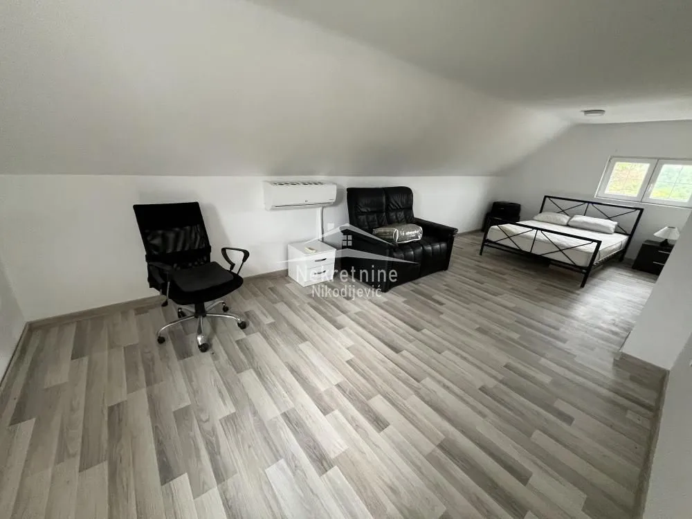 Prodaja, kuća, 650m², Babe, Sopot