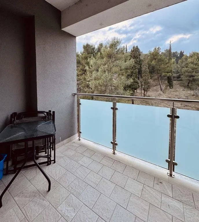 Izdavanje, jednosoban stan, 51m², Ljubović, Podgorica