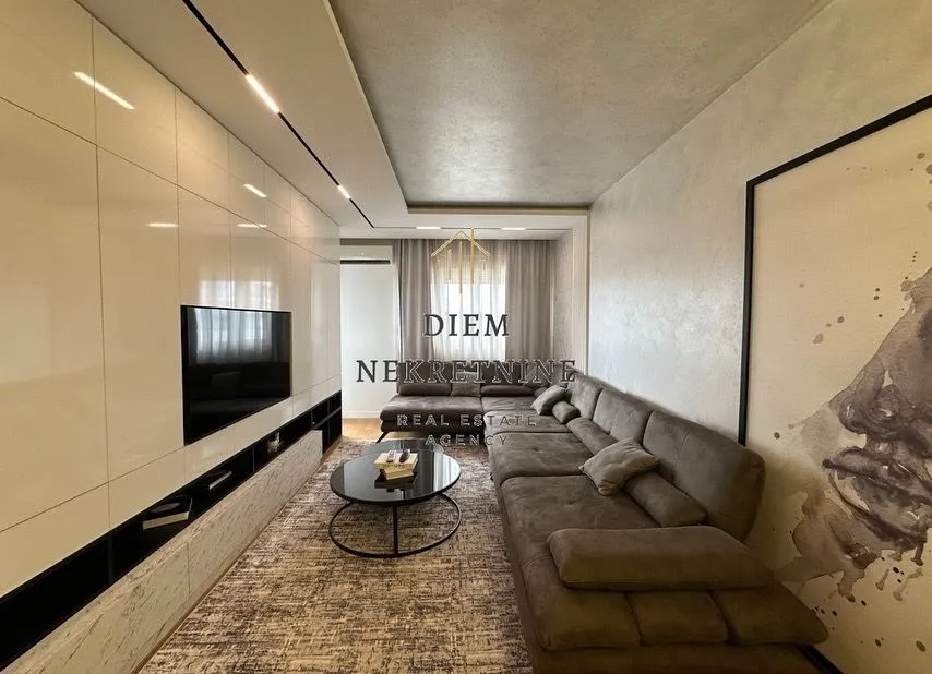 Rent, two bedroom apartment, 70m², Central Point, Podgorica