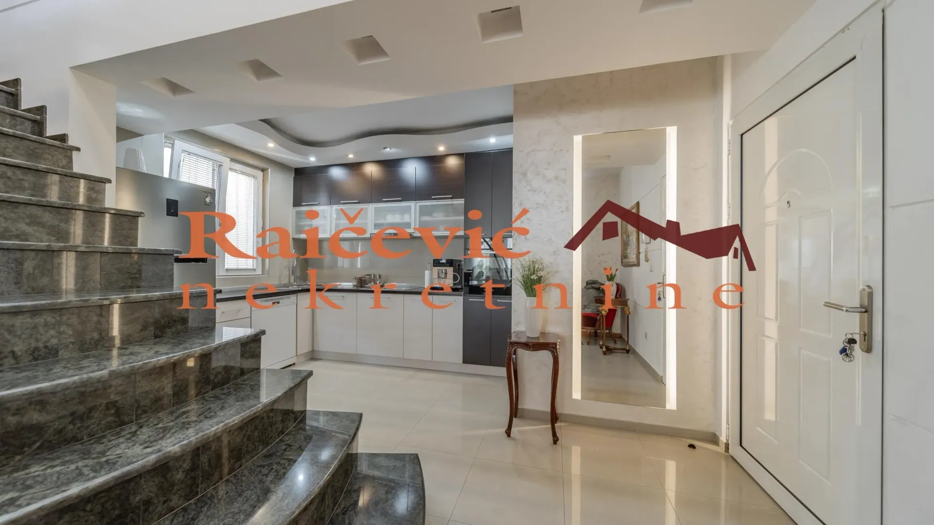 Prodaja, četvorosoban stan, 112m², Lion, Zvezdara Sve Podlokacije