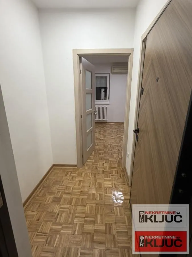 Prodaja, jednosoban stan, 30m², Novo naselje, Novi Sad