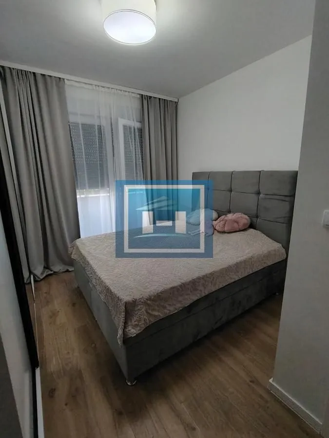 Izdavanje, dvosoban stan, 46m², Centar, Paraćin