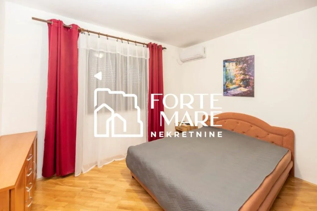 Prodaja, kuća, 241m², Đenovići, Herceg Novi