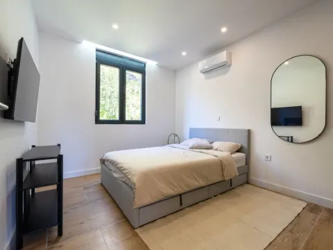 Izdavanje, dvosoban stan, 70m², Tripovići, Tivat - image 6