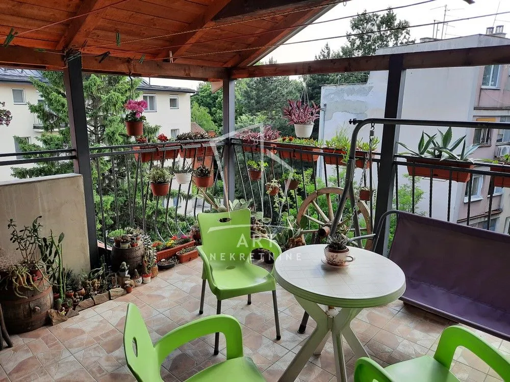 Prodaja, petosoban stan, 126m², Zvezdara, Zvezdara Sve Podlokacije