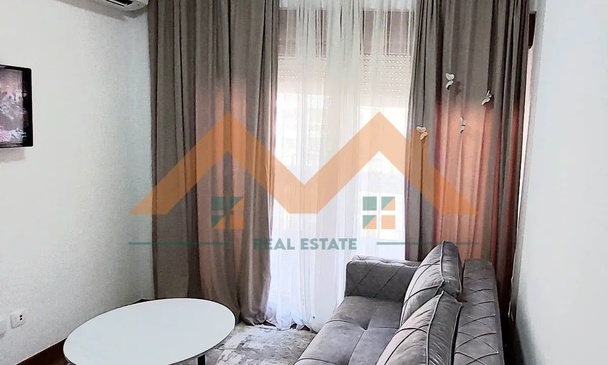 Izdavanje, stan, 25m², Master Kvart, Podgorica