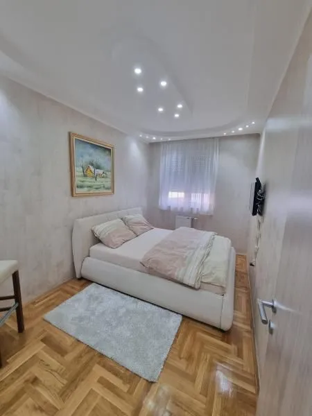 Prodaja, trosoban stan, 59m², Bulevar Evrope, Novi Sad Sve Podlokacije