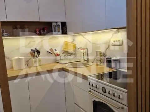 Prodaja, jednosoban stan, 39m², Centar, Tivat - image 6