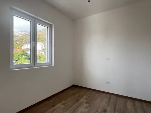 Sale, two bedroom apartment, 54m², Petrovac, Budva - image 8