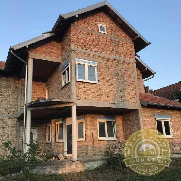 Prodaja, kuća, 223m², Sremska Kamenica, Petrovaradin