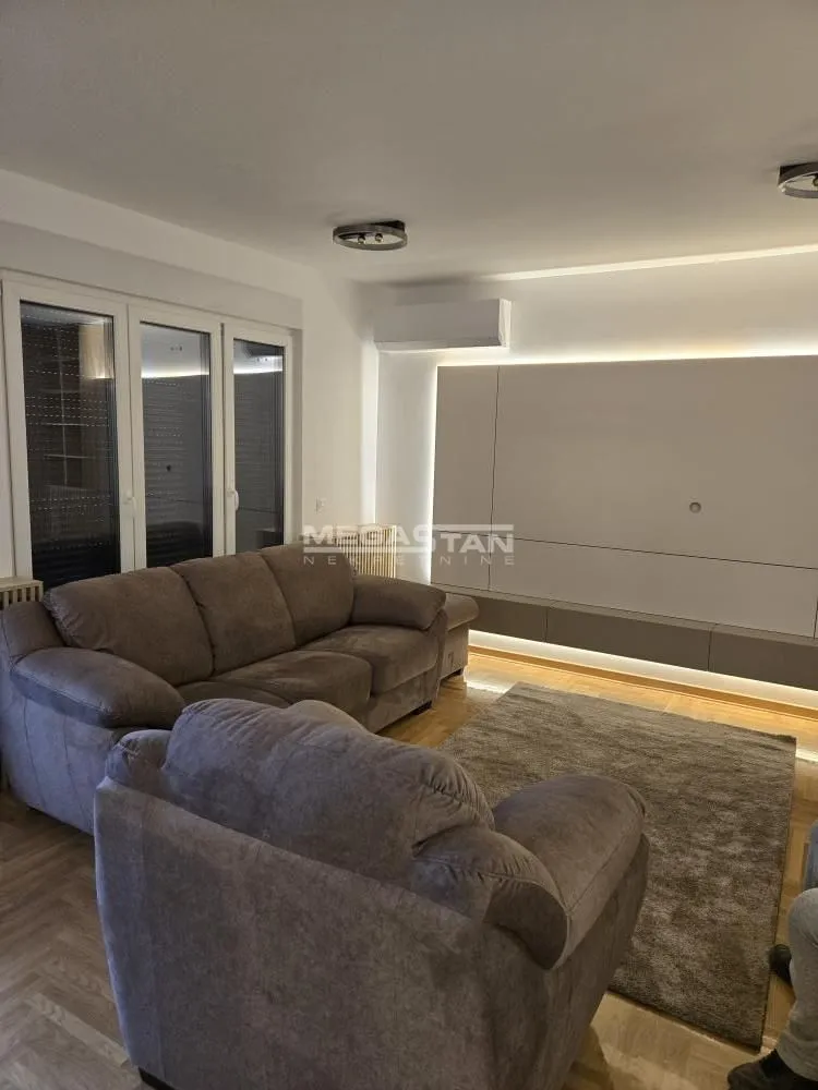 Prodaja, trosoban stan, 107m², Palilula Sve Podlokacije, Beograd