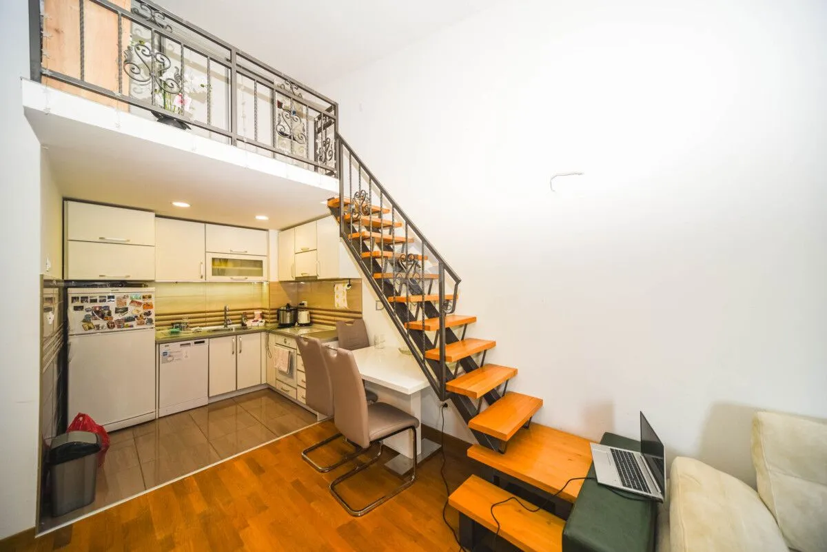Izdavanje, jednosoban stan, 56m², Stari Aerodrom, Podgorica