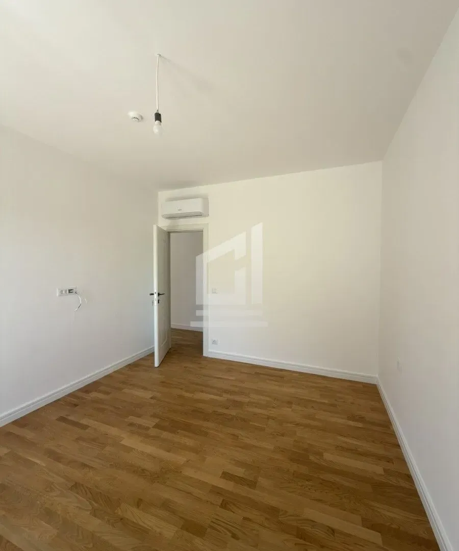 Prodaja, dvosoban stan, 61m², Sutomore, Bar