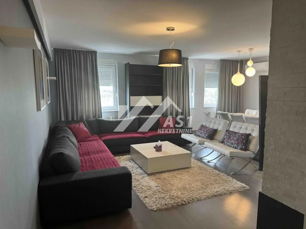 Izdavanje, četvorosoban stan, 113m², Nova Detelinara, Novi Sad Sve Podlokacije