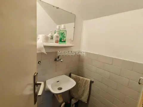 Rent, four bedroom apartment, 106m², Vidikovački venac, Rakovica - image 9