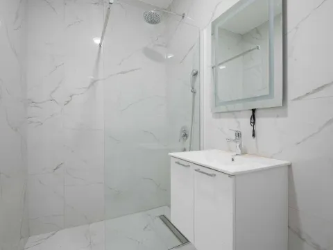 Prodaja, jednosoban stan, 65m², Centar, Bar - image 11