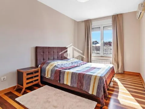 Izdavanje, dvosoban stan, 64m², Savski Venac, Beograd - image 9