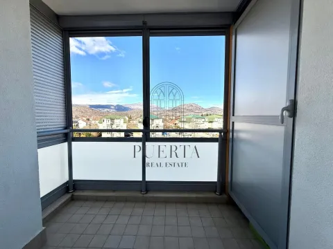 Izdavanje, jednosoban stan, 49m², City Kej, Podgorica - image 8