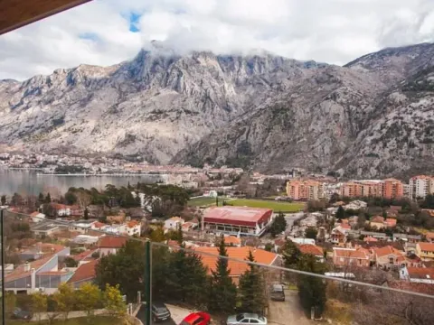 Sale, studio apartment, 33m², Centar, Kotor - image 2