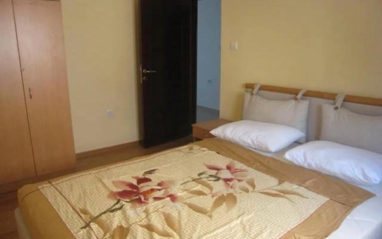 Prodaja, trosoban stan, 83m², Petrovac, Budva