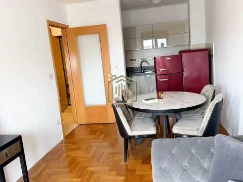 Prodaja, jednosoban stan, 39m², Stari Aerodrom, Podgorica - image 6