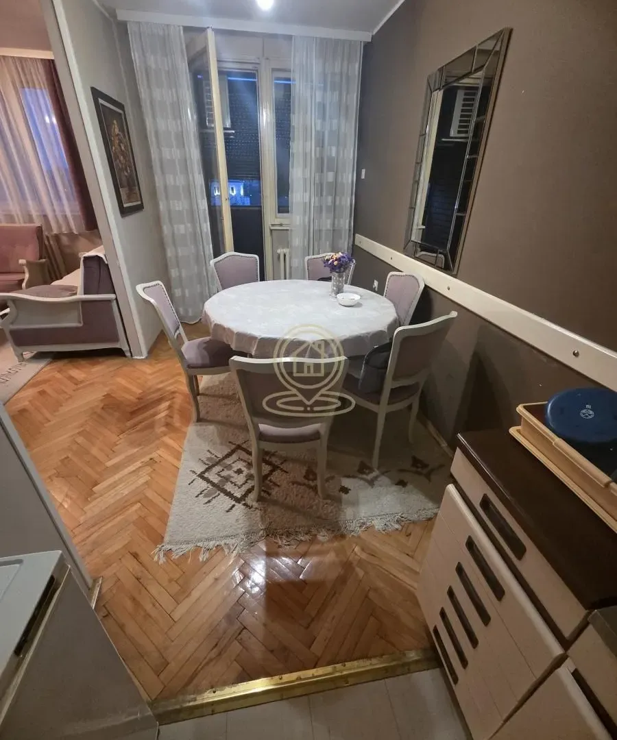 Prodaja, trosoban stan, 85m², Medijana, Niš
