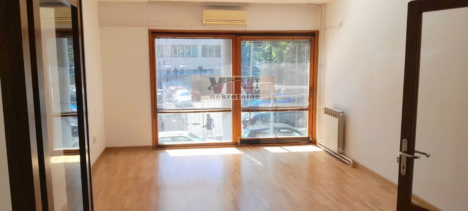 Izdavanje, trosoban stan, 85m², Altina, Beograd