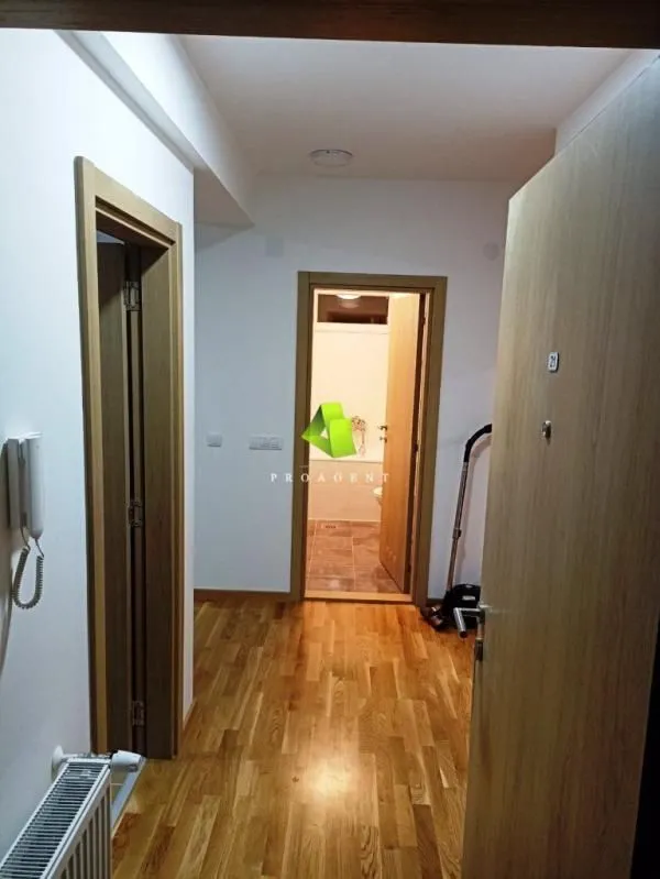 Izdavanje, dvosoban stan, 67m², Medijana, Niš