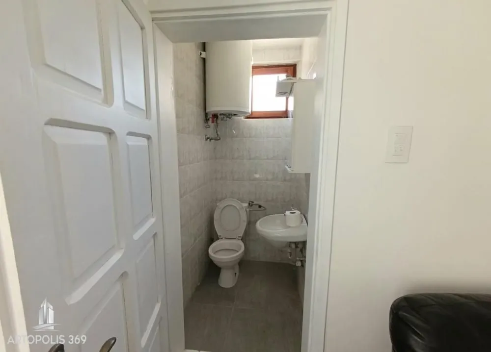 Prodaja, četvorosoban stan, 87m², Zemun Sve Podlokacije, Beograd