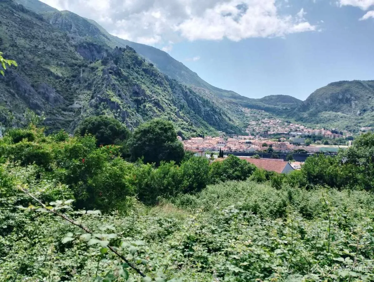 Prodaja, plac, 1739m², Kotor, Crna Gora
