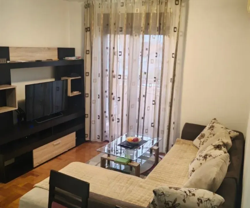 Rent, one bedroom apartment, 47m², Stari Aerodrom, Podgorica