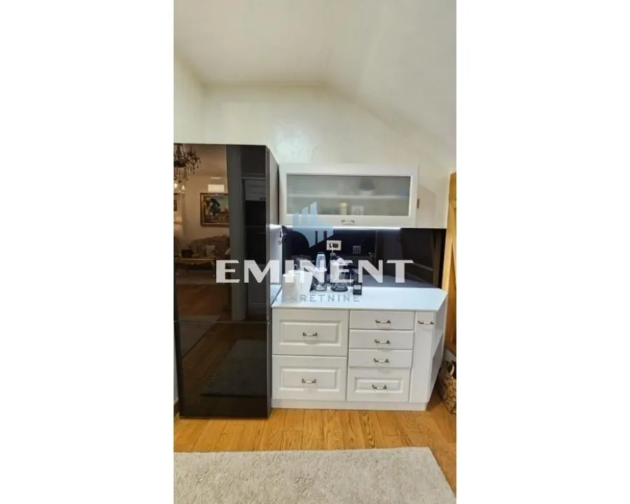 Rent, three bedroom apartment, 107m², Stari Grad, Beograd