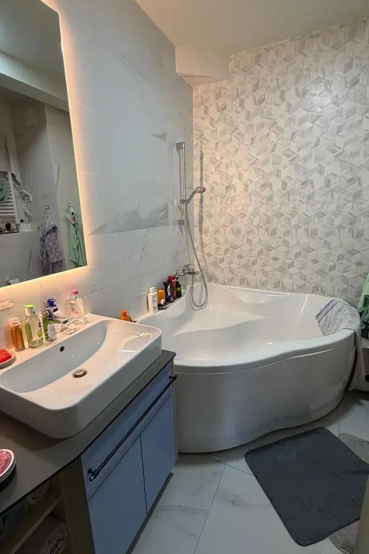 Prodaja, trosoban stan, 112m², Centar, Bar