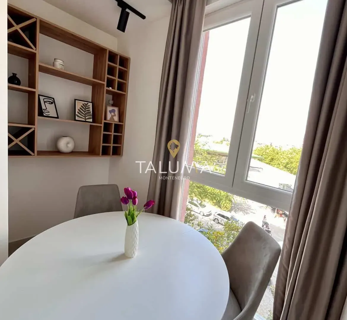 Rent, two bedroom apartment, 65m², Pobrežje, Podgorica