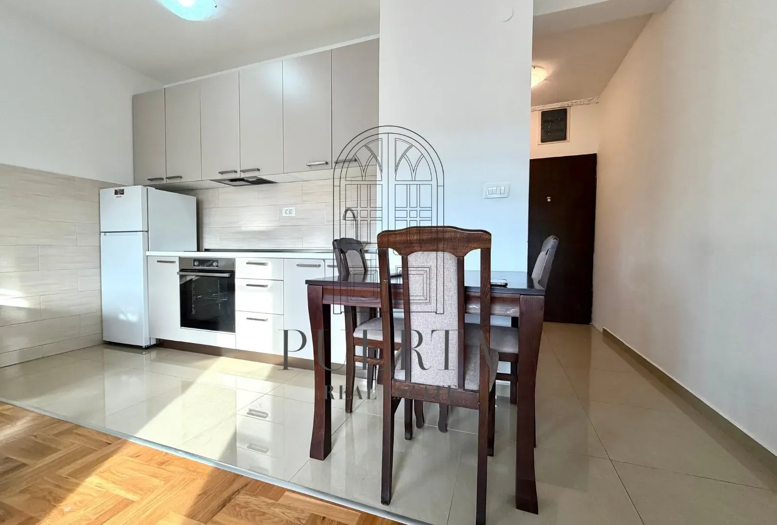 Izdavanje, garsonjera, 34m², Zabjelo, Podgorica