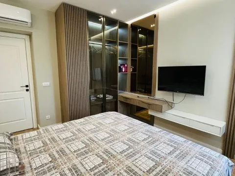 Rent, two bedroom apartment, 72m², Tivat, Crna Gora - image 4