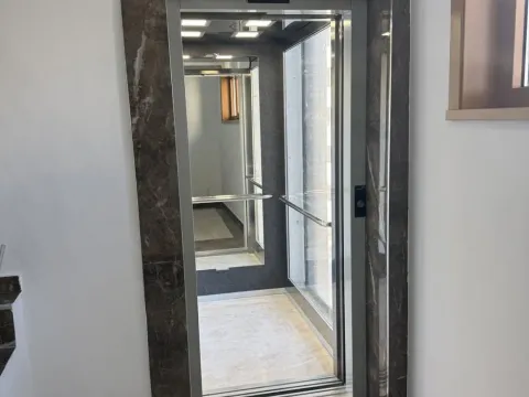 Izdavanje, dvosoban stan, 56m², Vračar Sve Podlokacije, Beograd - image 13